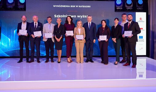 Dzięki wsparciu z KPO uczelnia wzmacnia bezpieczeństwo cyfrowe 