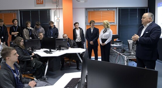 Konkurs "AI UNIVERSITY #PROMPT-ME-SMART" wystartował