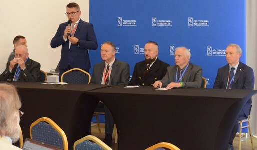 Naukowcy i doktoranci Politechniki Koszalińskiej na konferencji "Konstelacja Szkół Naukowych w Inżynierii Mechanicznej 2025"