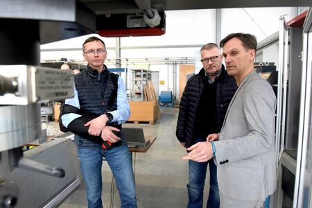 Dzięki badaniom naukowców z naszego wydziału materiały ze zużytych opon znajdą zastosowanie w budownictwie