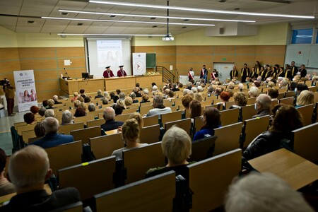 Uniwersytet Trzeciego Wieku zainaugurował rok akademicki 