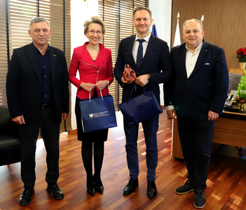 Świąteczne spotkanie wiceministra cyfryzacji z władzami Politechniki Koszalińskiej