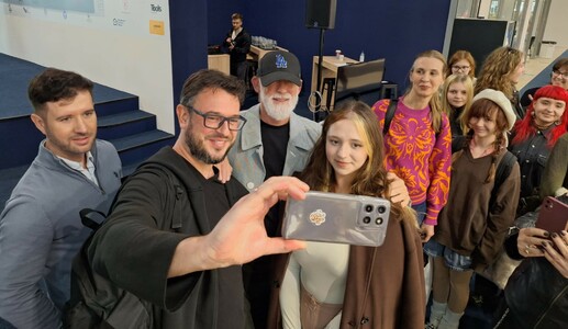 Studenci wzornictwa na targach "Warsaw Home and Contract 2025"