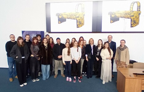 Grafika, tradycja i tożsamość w twórczości prof. Burhana Ahmatiego