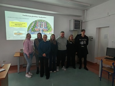 Wizyta uczniów czwartej klasy o profilu technik geodeta z Zespołu Szkół nr 7 w Koszalinie