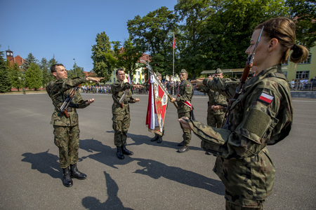Podpisanie porozumienia i przysięga wojskowa studentów