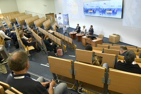 „Digital Skills in the Future of Work”: debata dotycząca przemysłu
