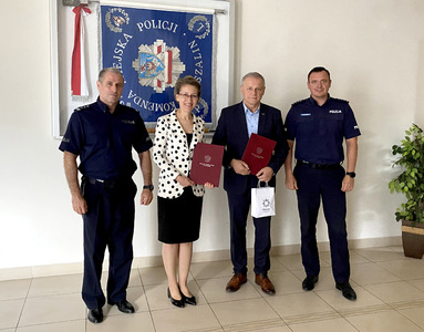 Podziękowania dla naszej uczelni za pomoc i współpracę 