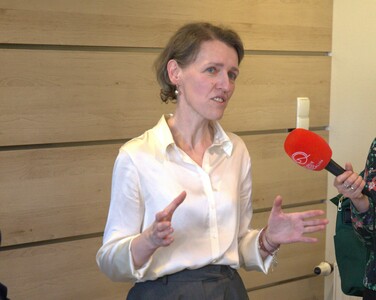 Wernisaż wystawy Anny Szklińskiej - prodziekan ds. kształcenia WAiW