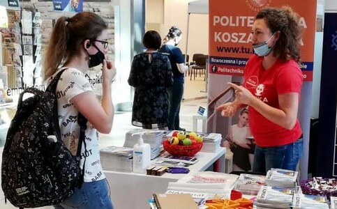 Politechnika na targach edukacyjnych w Toruniu 