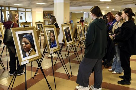 Wernisaż wystawy „Pokaż swój talent!” w kampusie przy ul. Kwiatkowskiego