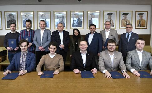 Pierwsze mikrodoświadczenia na Wydziale Inżynierii Mechanicznej i Energetyki 