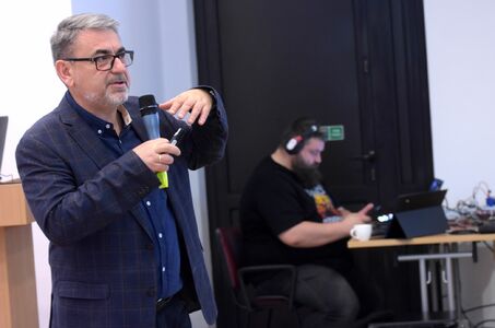 Wykłady o generowaniu energii m.in. ze źródeł odnawialnych 